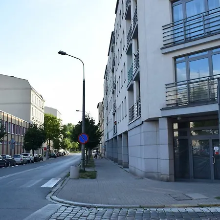 White Luxury Old Town Апартаменты